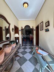 Maison jumelée à Lupión. Casa en venta en lupión