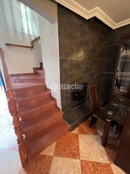 Foto 54f84989-59a9-44c7-90ab-52c31aac0ead. Casa aparellada a Rus