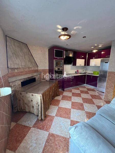 Foto f0f282c2-fcee-4b38-bfaf-bf674d5baf23. Casa aparellada a Rus