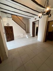 Casa bifamiliare in Lupión. Casa en venta en lupión