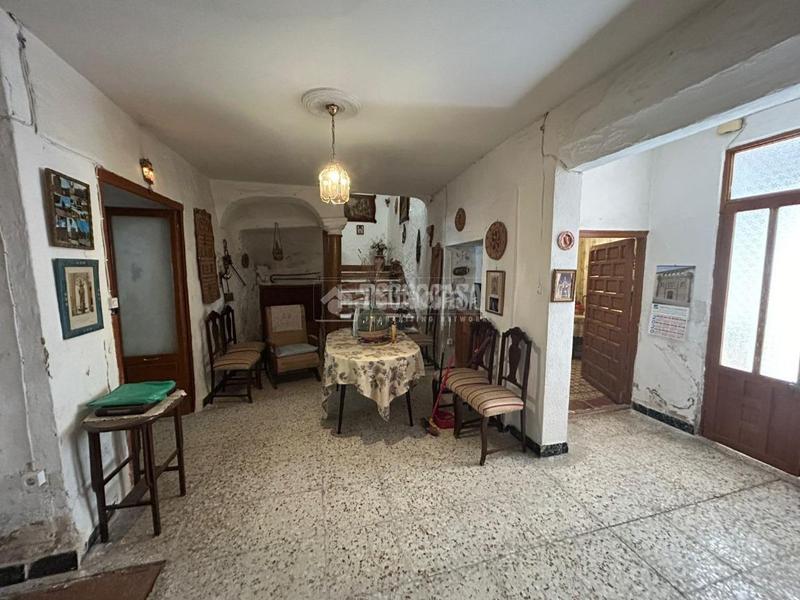 Foto 906a848f-344b-4bb7-9c2d-329add427478. Casa pareada casa en venta en Baeza