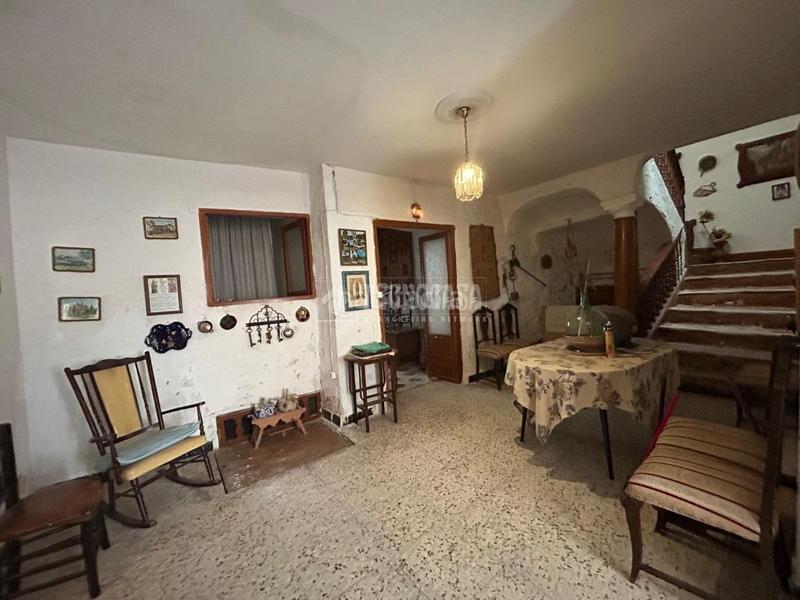 Foto e61c23a4-19dd-4f9e-845a-b831926fd357. Casa pareada casa en venta en Baeza