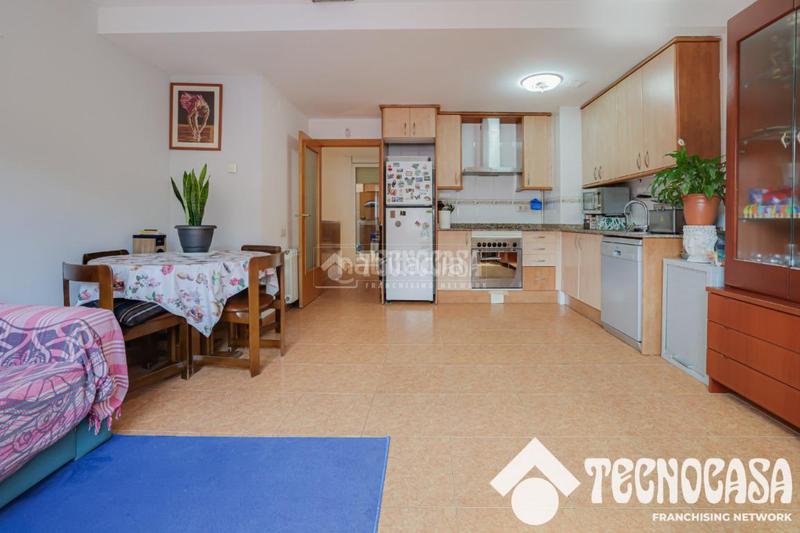 Foto f240f802-915c-4788-b335-8b385c0426ff. Pis amb calefacció aparcament a Ca n´Oriol Rubí