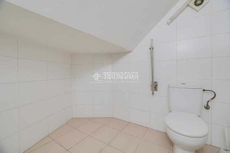 Foto af78abc8-88a6-4cca-9667-79522a692ae8. Location local commercial dans La Serreta Rubí