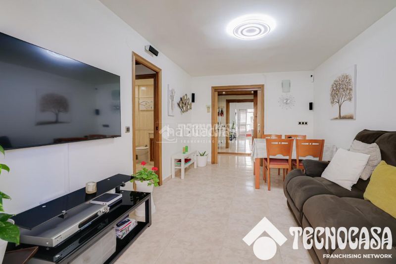 Foto 936f597f-da62-4759-806b-55cdb92957bc. Flat with heating in Centre Rubí