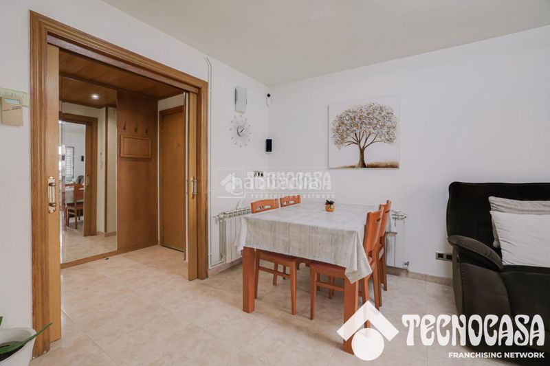 Foto b909ec25-857e-49d8-80d0-4796fbf2b908. Flat with heating in Centre Rubí