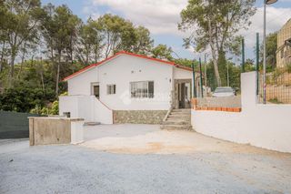 Casa a Els Avets-Can Serrafossà-Ximelis. Casa en venta en rubí