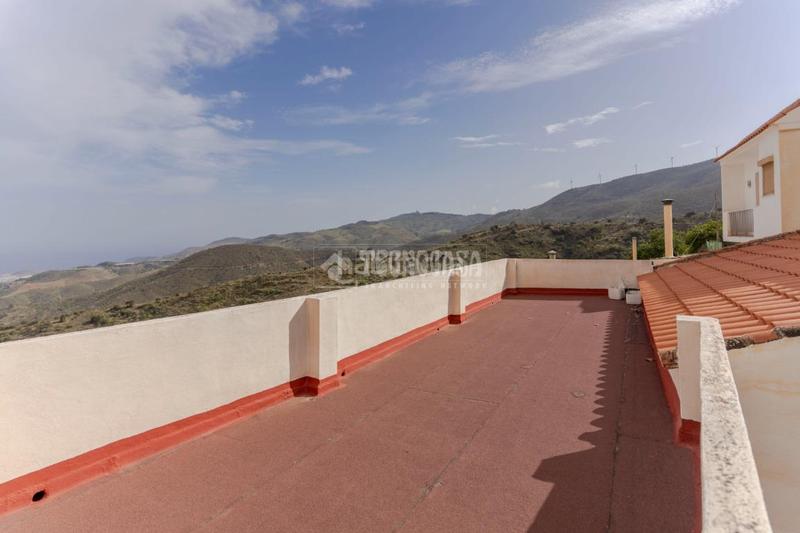 Foto cc641af6-0690-48e4-a655-e0a88cd9f9af. Casa bifamiliare in Lújar