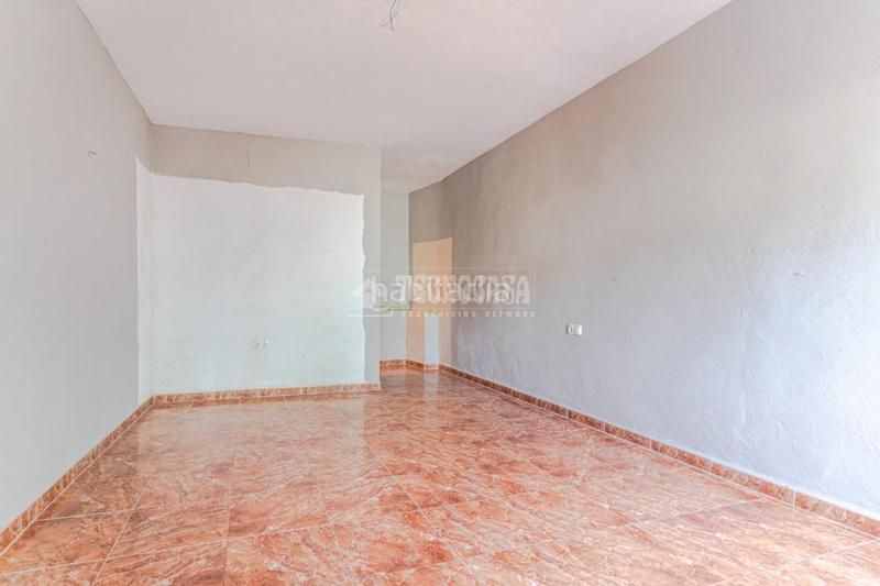 Foto d30f341a-8a93-4121-bece-03260b9b5a6a. Casa bifamiliare in Lújar