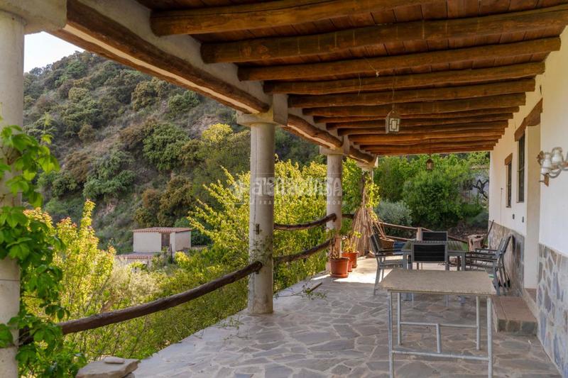 Foto 012d4e64-75c4-451f-ac86-699ed1a561f9. Masia amb aparcament a Órgiva