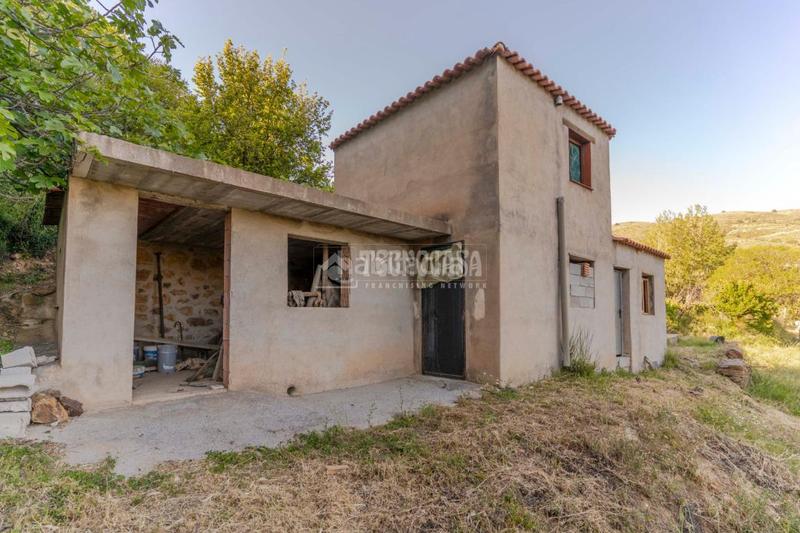 Foto 2d06cd58-0b19-46fb-a8d7-9bbe1d0f0a42. Masia amb aparcament a Órgiva