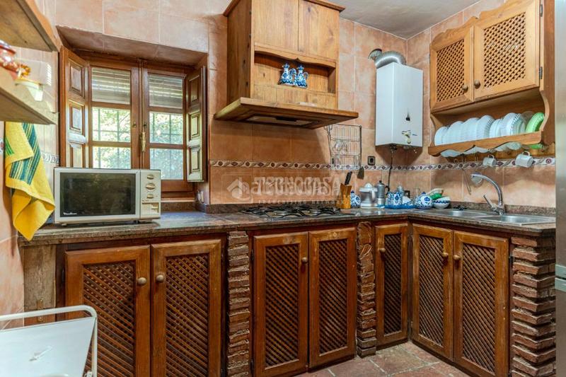 Foto 75901430-7e35-4c4e-a086-0f72c80074ec. Masia amb aparcament a Órgiva