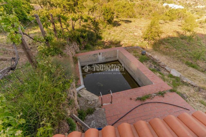 Foto 7a953ce7-175f-46f4-b5ec-aea24066d121. Masia amb aparcament a Órgiva