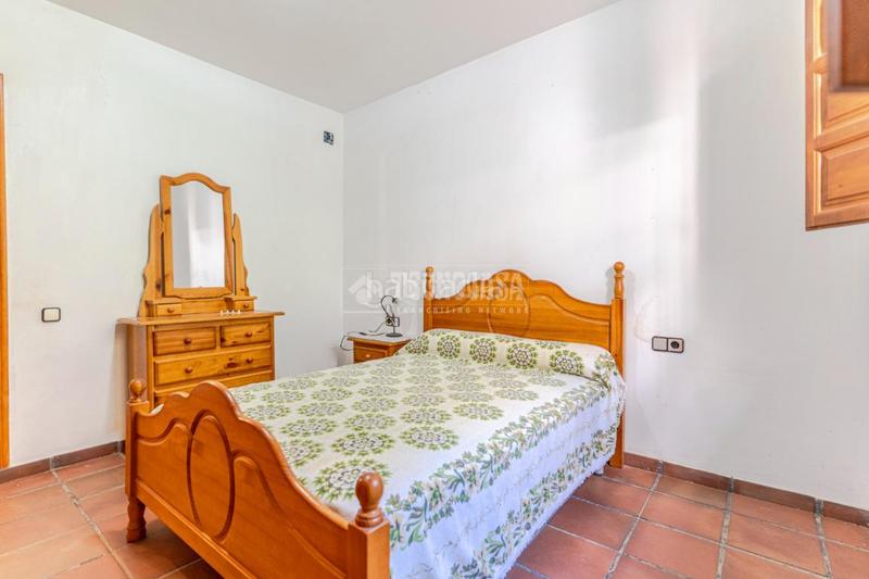 Foto 8b599124-9061-4acf-b130-f7f9c9f1e588. Masia amb aparcament a Órgiva