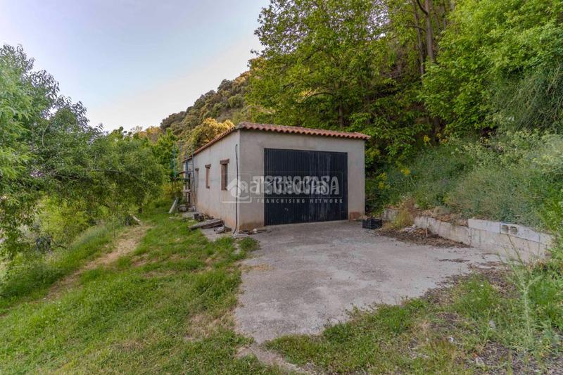 Foto b2c78221-110f-4aed-81a8-6be7a646179b. Masia amb aparcament a Órgiva