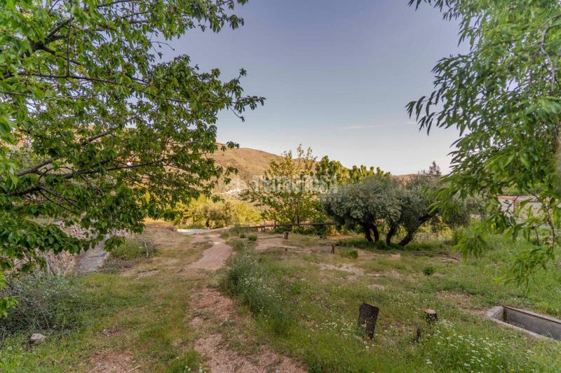 Foto c095ae42-1ba6-49dd-b3d4-845511c4e1ba. Masia amb aparcament a Órgiva