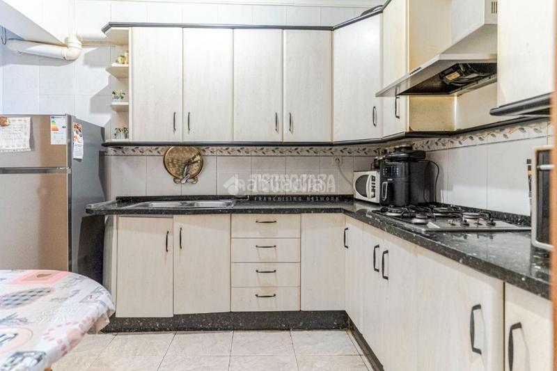 Foto 1ae5849d-df8b-4245-b7d7-eea835c5ae3b. Etagenwohnung in Motril ciudad Motril