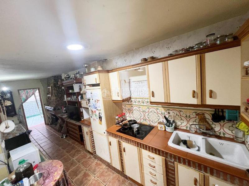 Foto b6ff72d8-2fb2-404f-80ef-e6dd279e9bdf. Maison jumelée dans Órgiva