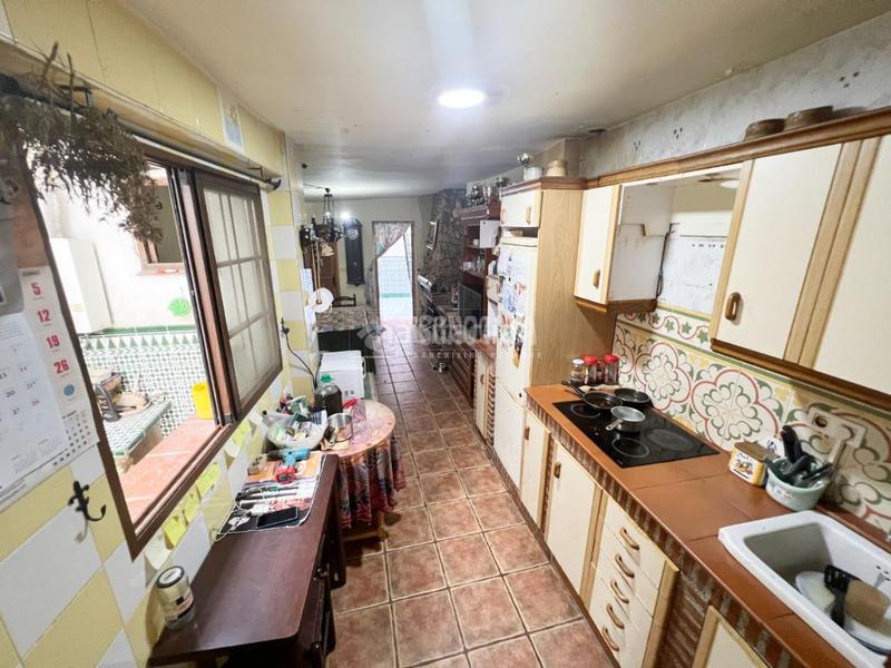 Foto bfb0f10c-b64d-48f3-a9a3-3cca70d4ef32. Maison jumelée dans Órgiva