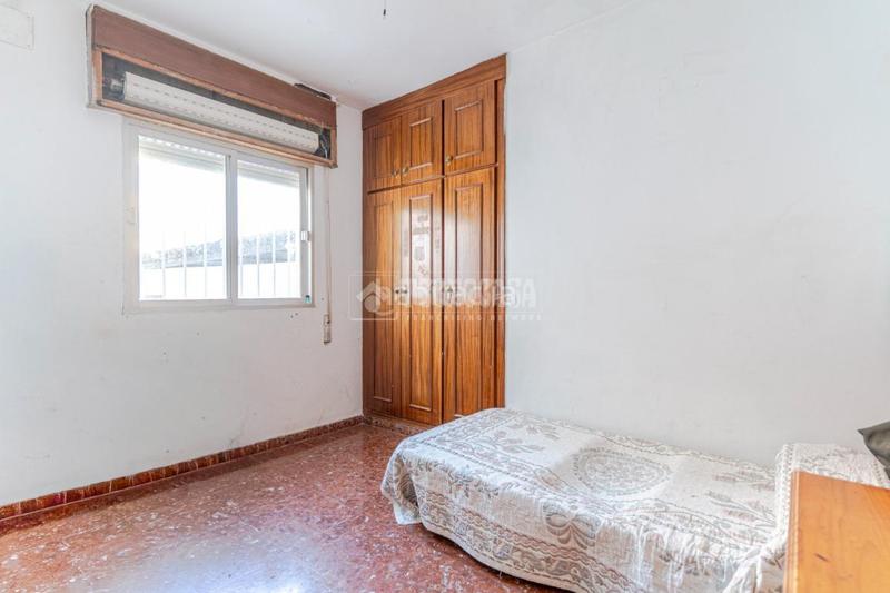 Foto 2f5bf995-2941-416e-ab79-19c661f4e7d4. Casa aparellada a Motril ciudad Motril