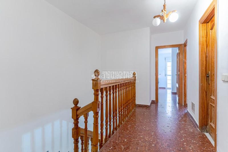 Foto 6b1fc328-8760-47a4-9739-403a53326bc0. Casa aparellada a Motril ciudad Motril