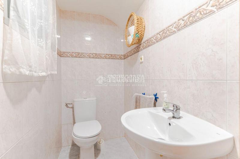 Foto b5ee651d-b4a1-444b-bb4f-07d28b171a49. Casa aparellada a Motril ciudad Motril