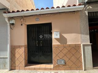 Casa aparellada a Motril  ciudad. Casa en venta en motril