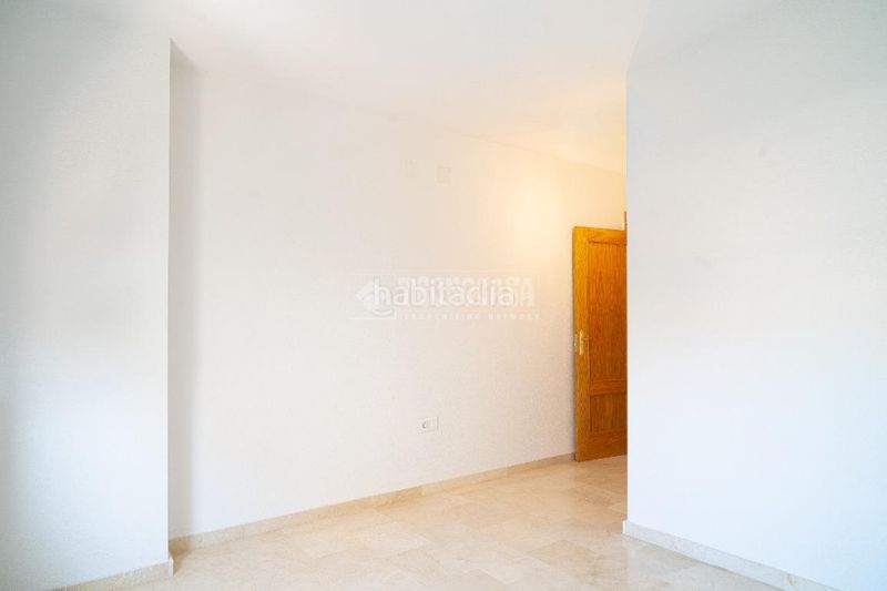 Foto 48245601-9970-4eb6-b026-e41ca4b88338. Pis amb aparcament a Playa de Granada Motril