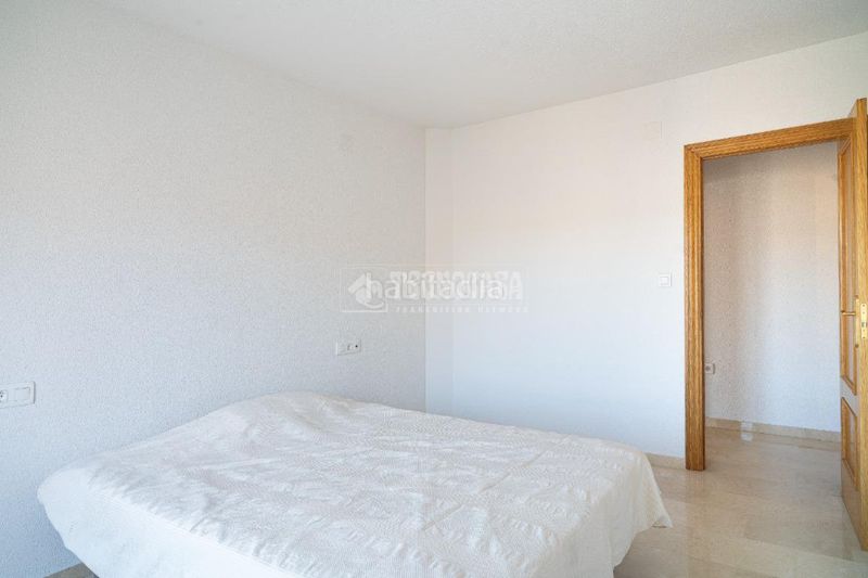 Foto 6ddfdb6d-bc8a-4682-96cb-517f98f7a399. Pis amb aparcament a Playa de Granada Motril