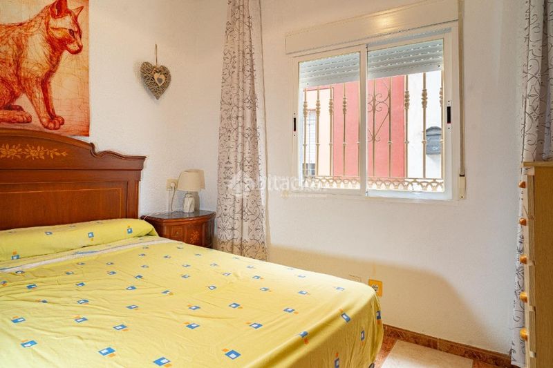 Foto 8e4f31c8-483f-44a6-99c9-bdd96fa76c77. Casa aparellada a Motril ciudad Motril