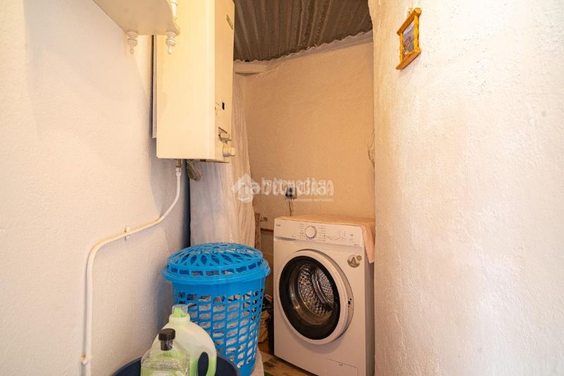 Foto d4d6471a-6d46-41b8-9230-a98a2a483268. Casa aparellada a Motril ciudad Motril