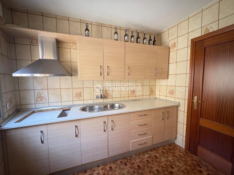 Foto 817c3f7c-2e21-46dc-a2ac-1373da863939. Flat in San Felipe - El Almendral - La Merced Jaén