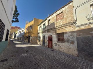 Doppelhaus in Ctra. Circunvalación - La Magdalena. Casa en venta en jaén