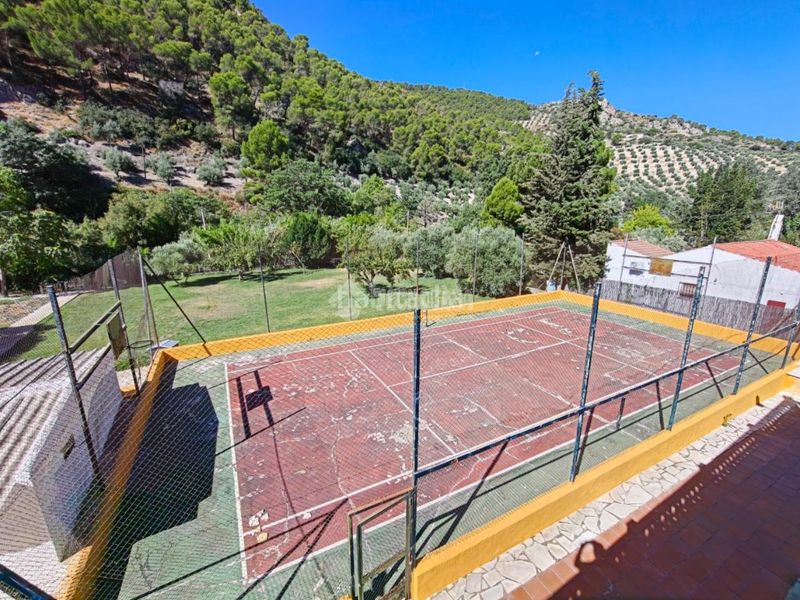 Foto 6d8ac8ad-549e-4f74-970e-dfc0f9463a94. Masia amb calefacció aparcament piscina a Pegalajar
