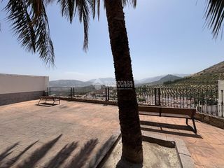 Maison jumelée à Ctra. Circunvalación - La Magdalena. Casa en venta en jaén