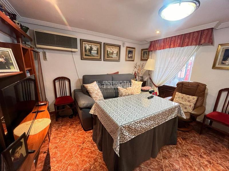 Foto 1afdfb08-fe08-4007-853e-eae97d20e698. Casa bifamiliare in Ctra. Circunvalación - La Magdalena Jaén