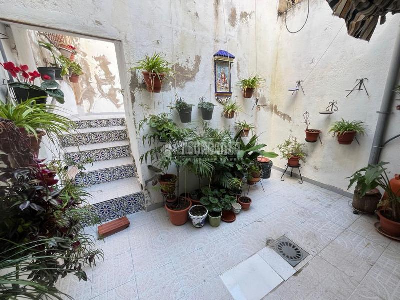 Foto 6367cc34-6eb5-41e5-b343-9088dacd91b1. Casa bifamiliare in Ctra. Circunvalación - La Magdalena Jaén