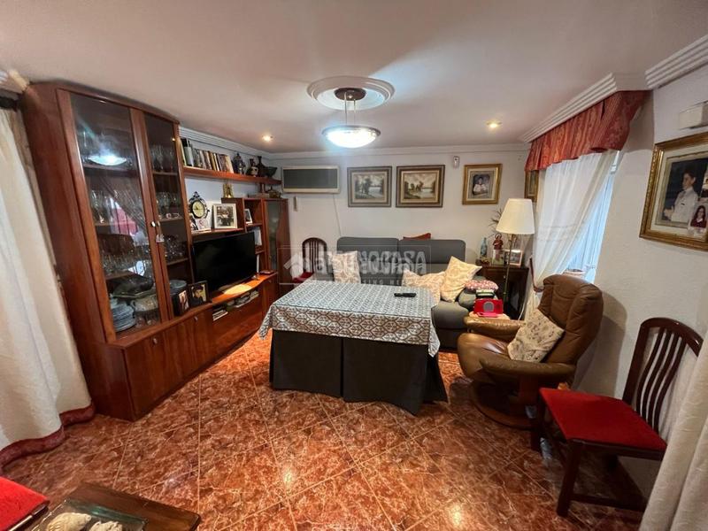 Foto 98c07a76-258b-42df-ade1-9cdb69c018bd. Casa bifamiliare in Ctra. Circunvalación - La Magdalena Jaén