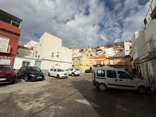 Casa aparellada  N/a. Casa en venta en jaén