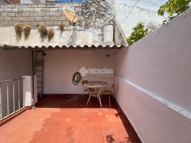 Foto 160718d2-8c50-4d38-8c9c-9d7220f5a645. Casa aparellada a San Felipe - El Almendral - La Merced Jaén
