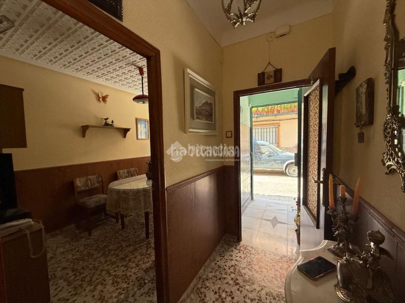 Foto 41a5dcb6-084e-47a2-a97e-9ae19e2141f9. Casa aparellada a San Felipe - El Almendral - La Merced Jaén