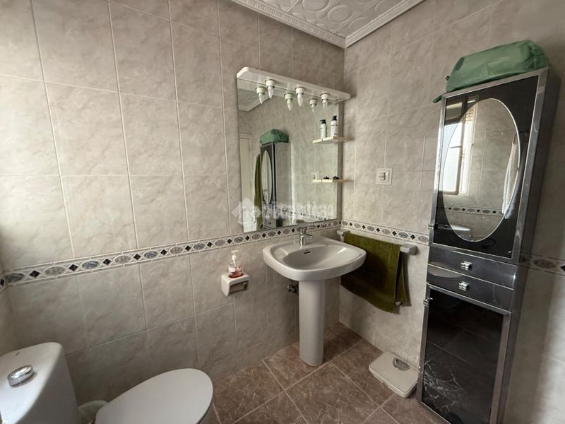 Foto f299d5d8-a9e7-4c15-9799-d5a841c80f61. Casa aparellada a San Felipe - El Almendral - La Merced Jaén