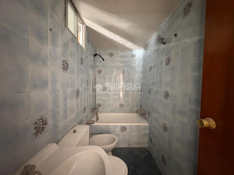 Foto 8a341c1a-0aad-45f4-a47b-aeb9e4b56c66. Casa bifamiliare in San Felipe - El Almendral - La Merced Jaén