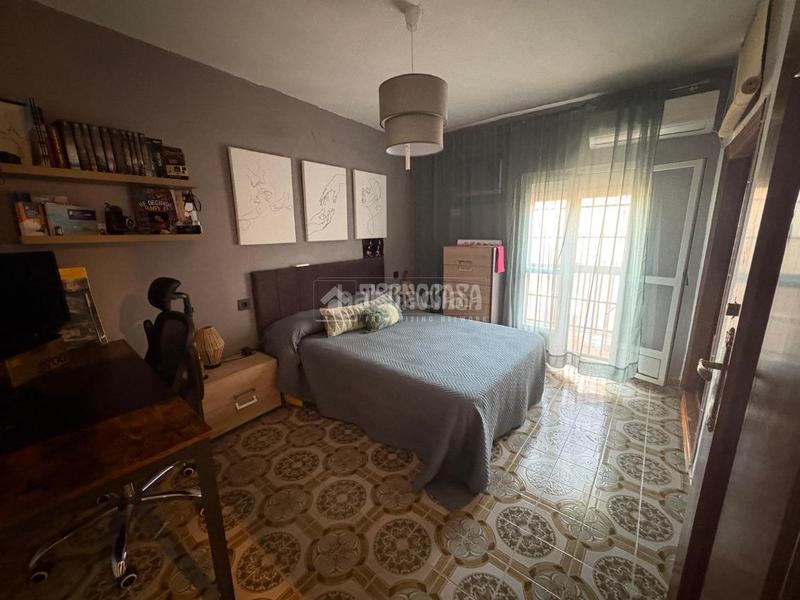 Foto 5e225691-69b4-42c1-9e5b-93fed75d5c48. Casa aparellada a Ctra. Circunvalación - La Magdalena Jaén