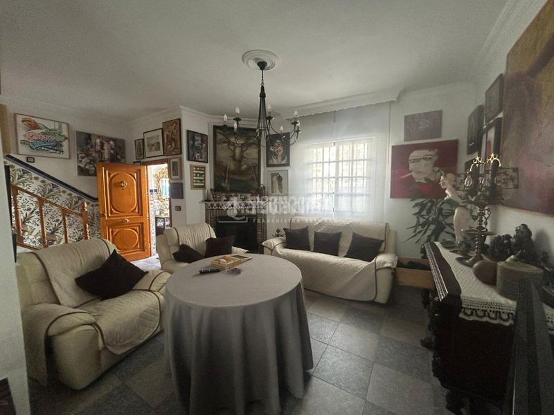 Foto 5b152f0c-be0d-4025-b5ce-800e954e2843. Casa aparellada a Isla Chica Huelva