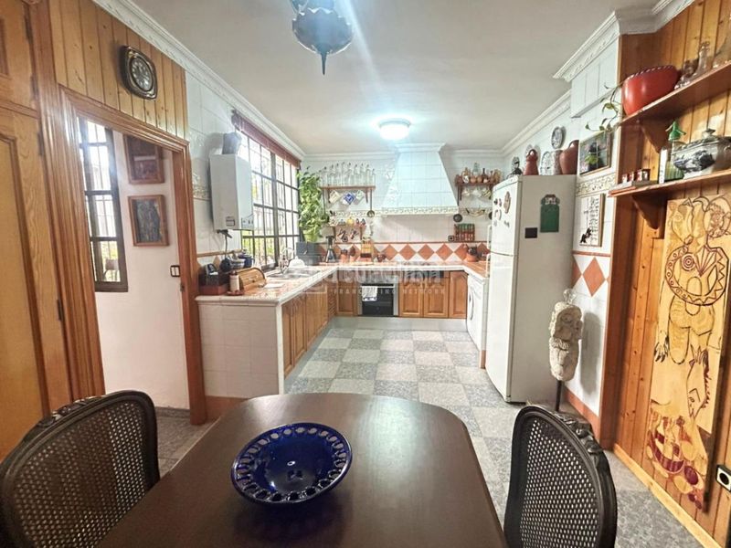 Foto d1b4d9ba-c94f-4332-bb4a-3ee0fc7f3f5c. Casa aparellada a Isla Chica Huelva