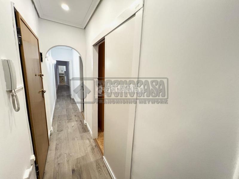 Foto 065524d8-1562-4408-b90d-6bd54e8c3ad4. Piso  en venta en Centro Cuenca