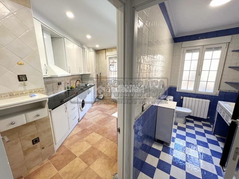 Foto 0f6274d2-8934-41d0-a34a-ec615a713408. Piso  en venta en Centro Cuenca