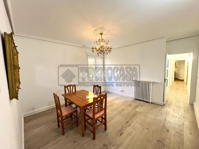 Foto 4b02eae8-2c51-417f-95e1-330d629c4c12. Piso  en venta en Centro Cuenca