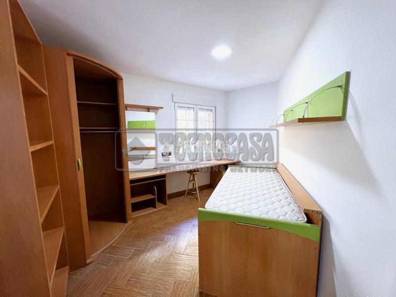 Foto b8ba37a0-6cbb-4b00-9a0b-945812201310. Piso  en venta en Centro Cuenca